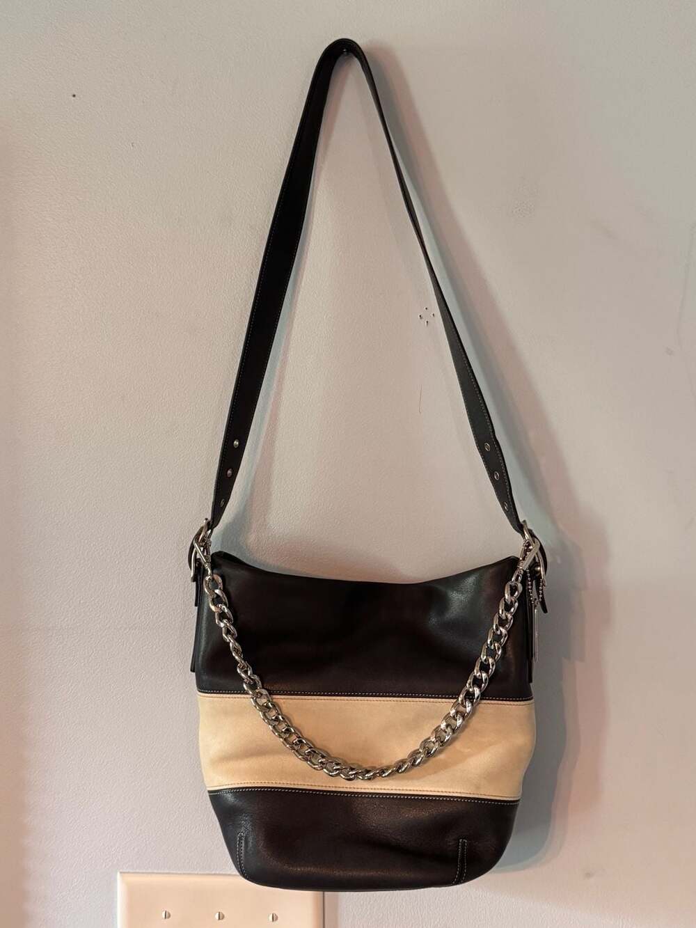 Vintage Coach Hobo Quiet Luxury Shoulder Bag 90s Revival Chic Chain Minimalist
